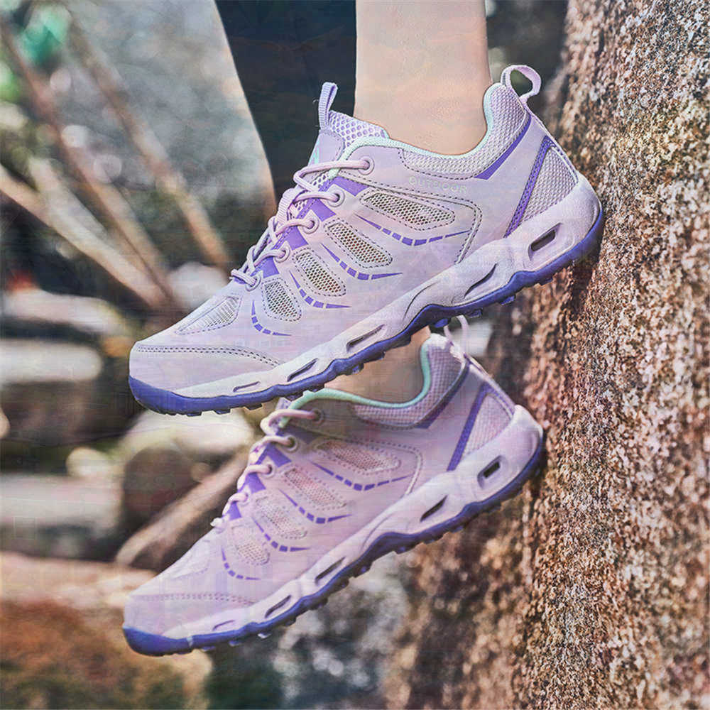 Sumer Round Tip Silver Sneaker - огляд і ціна Tech Accessories Luxury